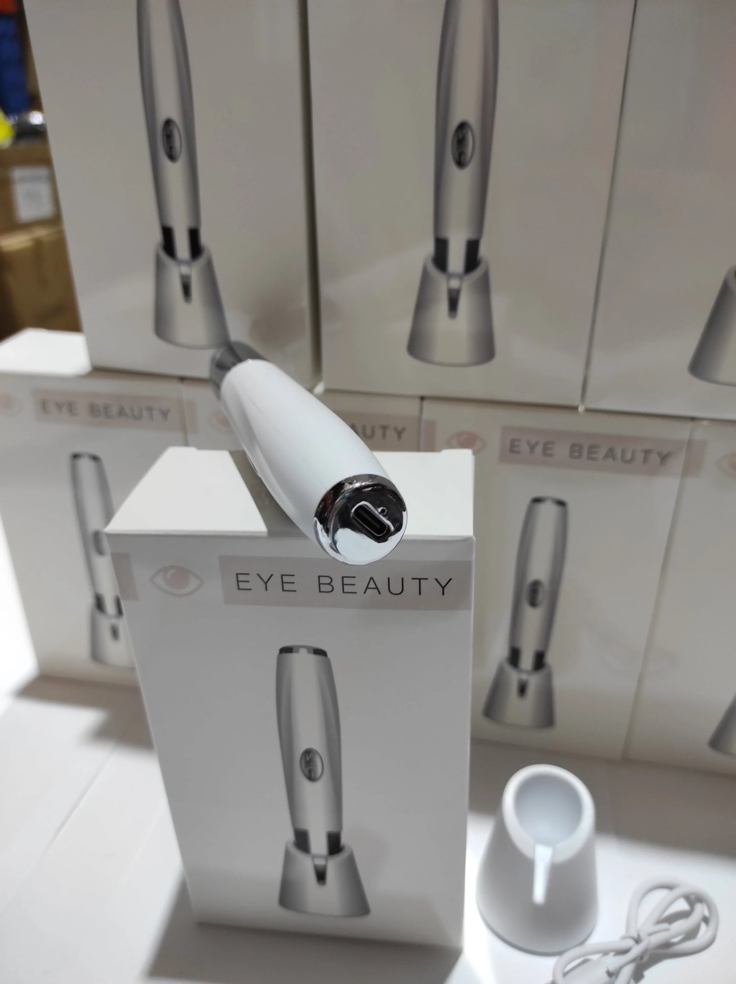 Masajeador de ojos y labio electrico con vibracion